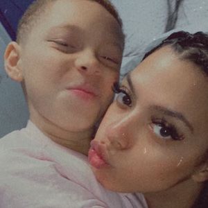 Meet your Posher, Charrisa